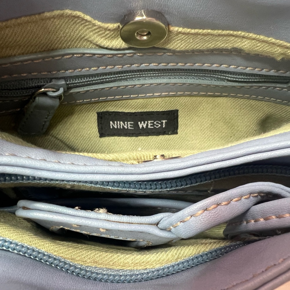 Vintage Nine West Baby Blue mini Bag - Picture 3 of 3